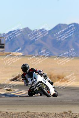 media/Jan-08-2022-SoCal Trackdays (Sat) [[1ec2777125]]/Turn 4 (1145am)/